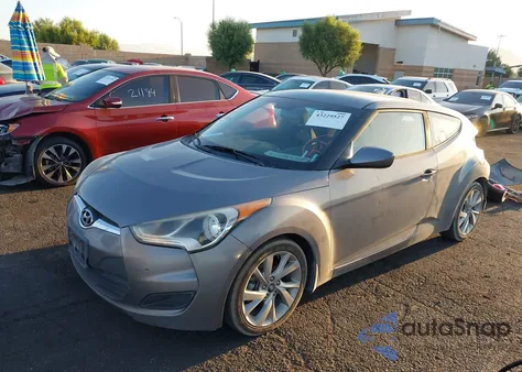 2016 Hyundai Veloster z USA, uszkodzony, nr VIN KMHTC6AD4GU293442